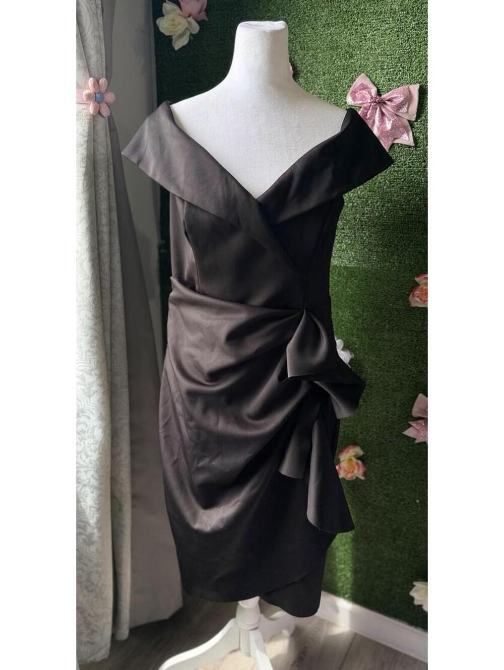 Stunning XSCAPE Satin Off Shoulder Dress Size 14